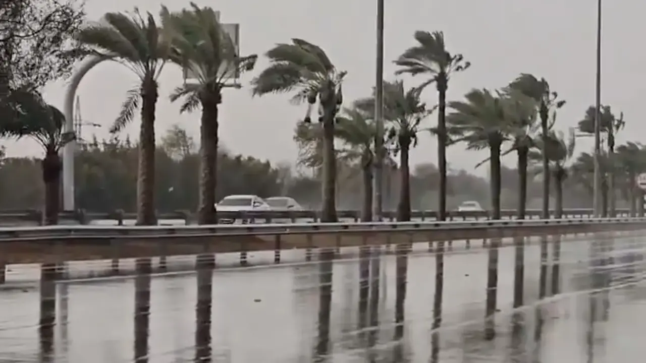 تحذيرات هيئة الأرصاد للسائقين بشأن تغيرات حالة الطقس المرتقبة خلال الساعات القادمة